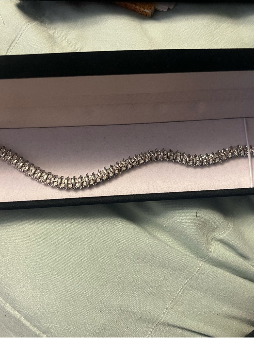 Natural diamond tennis bracelet